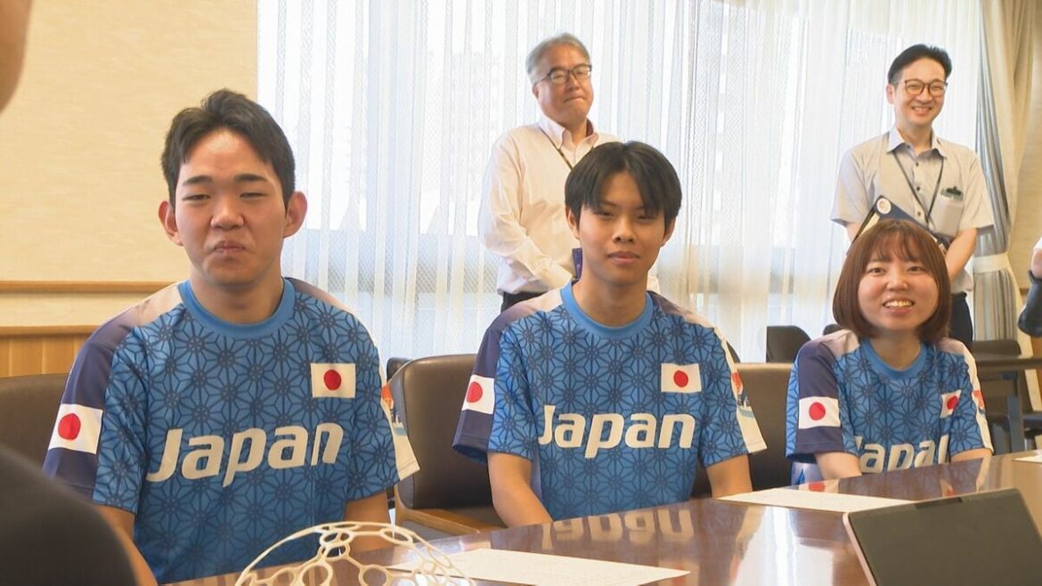 ドローンサッカーワールドカップ 日本代表の高校生ら3選手が活躍誓う 大分県知事を表敬 | 大分のニュース｜OBS NEWS｜大分放送 - TBS NEWS DIG