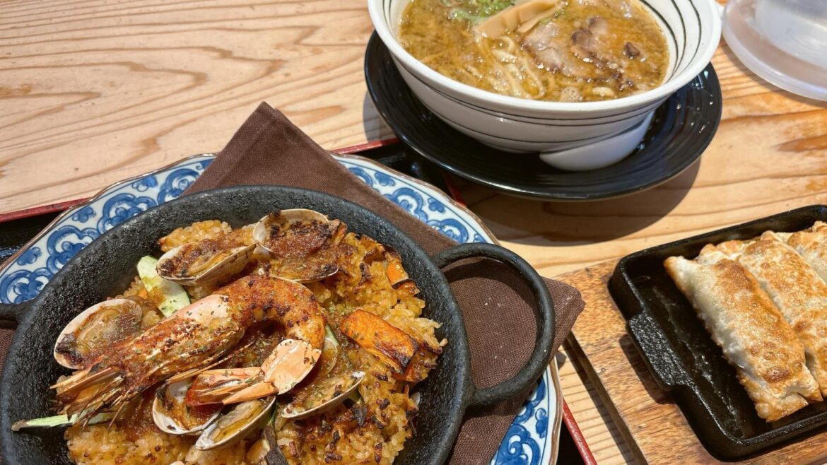 【高松市】魚介の旨みたっぷりのガーリック香る地中海ピラフ♪ラーメンとダブルで美味しい一品メニュー（鈴木広子） - エキスパート - Yahoo!ニュース