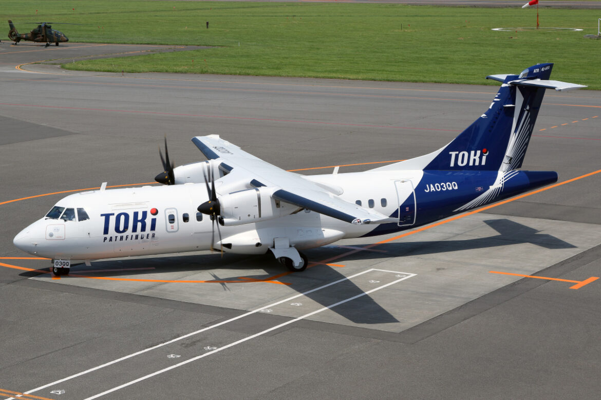 ニュース画像 1枚目：札幌飛行場 2025年6月14日撮影 JA03QQ ATR 42-600 トキエア