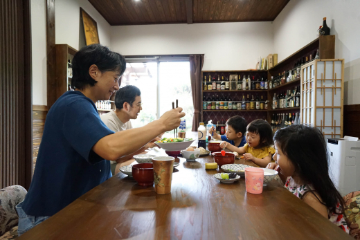 【鹿児島県阿久根市】「大川の日常」×「一軒貸切の宿」から生まれる阿久根暮らしの新しい選択肢。／ 的場邸 matobatei