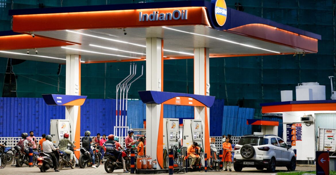 インド自動車業界、E20燃料の安全性巡り釈明 消費者から苦情 | ロイター インド自動車業界、E20燃料の安全性巡り釈明 消費者から苦情 | ロイター