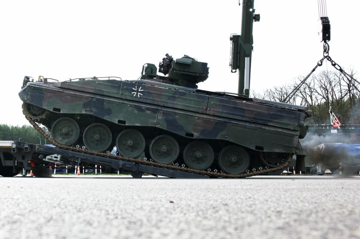 ユーロ高、欧州株高は続かない？「強いドイツ」復活と欧州再軍備の不都合な真実 【白木久史のマーケットの死角 on JBpress】フランスは追い込まれNATOに亀裂も(1/5) | JBpress (ジェイビープレス)