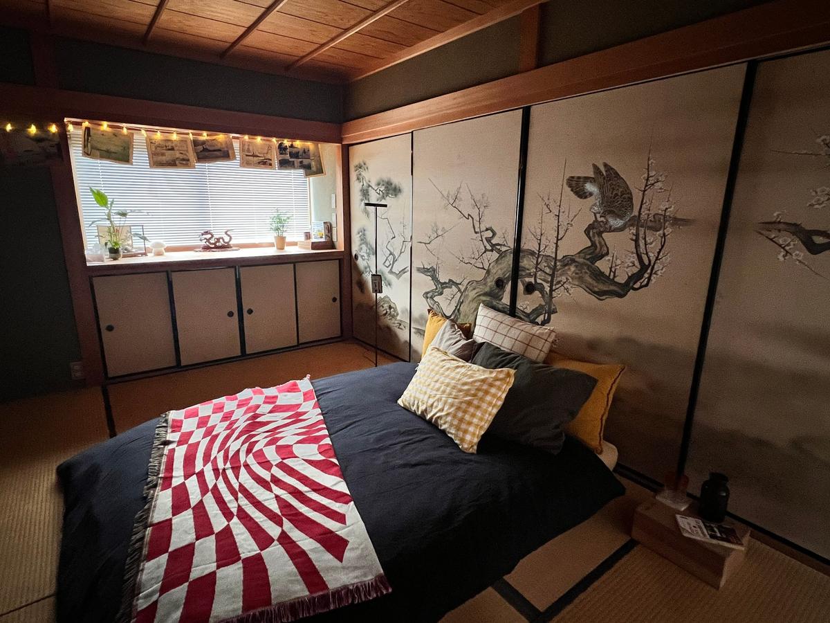 彼女は、実際に見ることなく家を購入した。