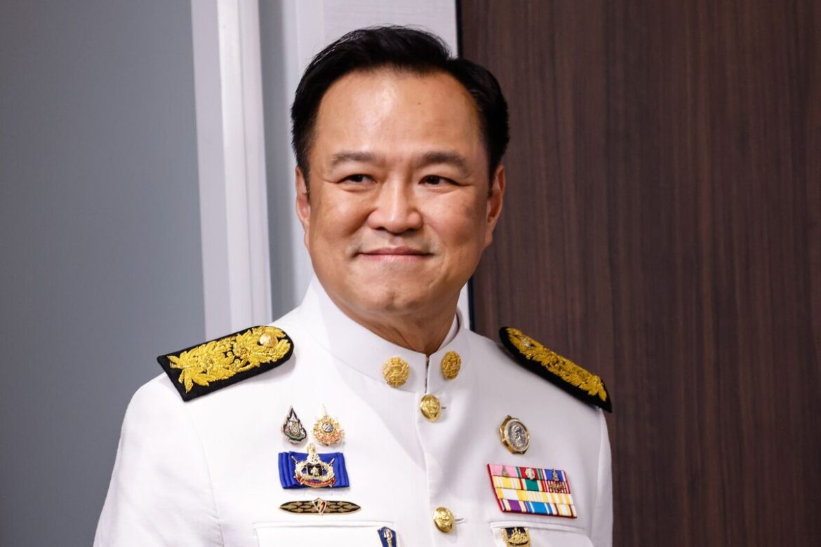 タイのアヌティン新首相が就任、国王の承認０００を受け就任 - Bloomberg