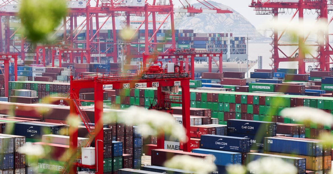 中国の対ロ輸出、8月は大幅減　今年2月以来の落ち込み | ロイター
