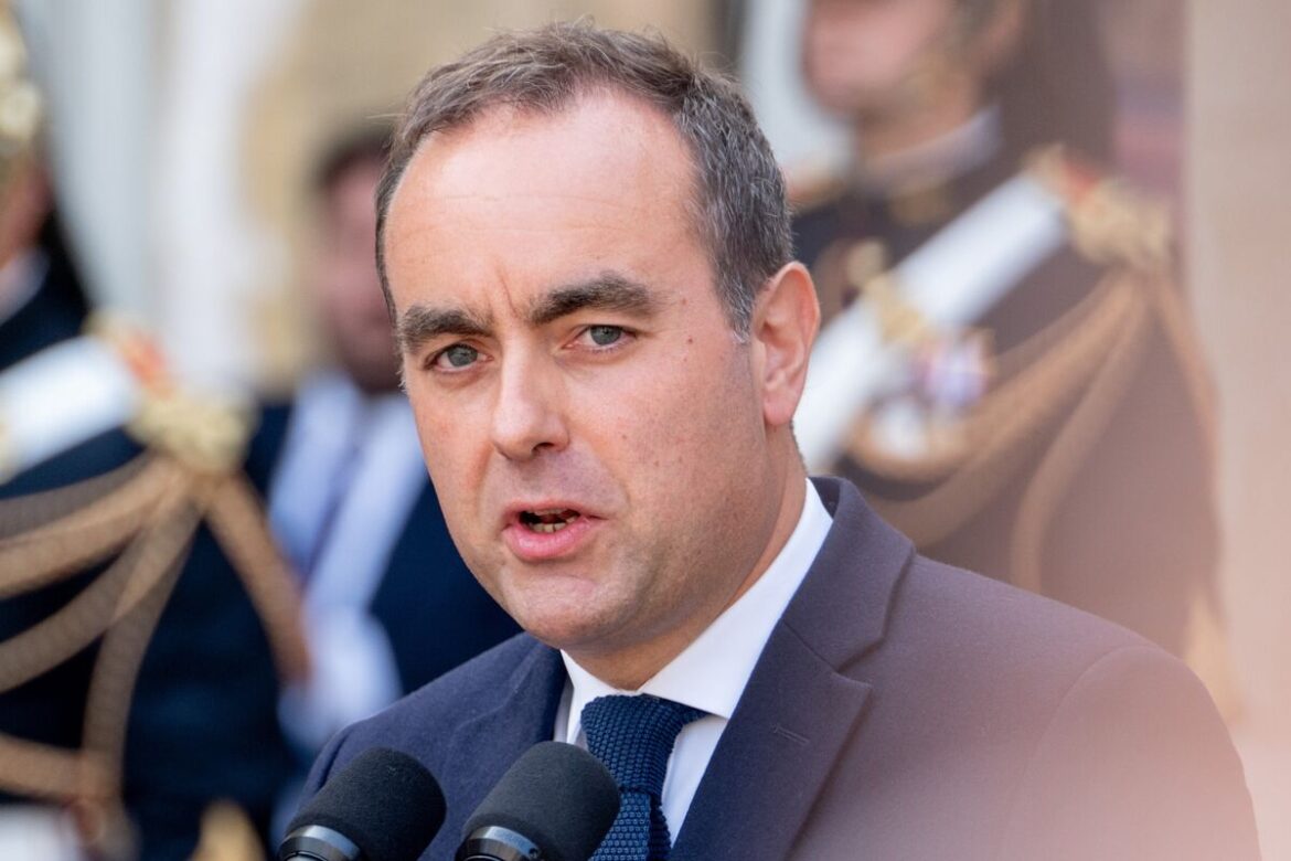 フランス新首相は「愛されキャラ」－マクロン大統領も調整力に期待 - Bloomberg