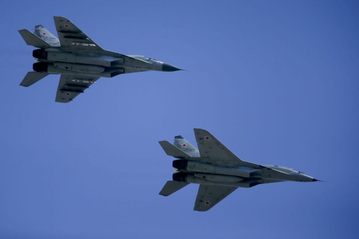 国連安保理、22日に緊急会合－ロシア機のエストニア領空侵犯を協議へ - Bloomberg