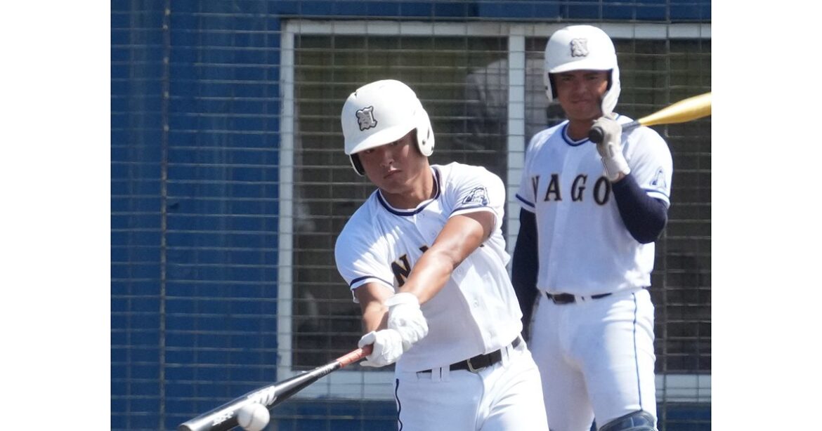 名護、大量12得点快勝　先発仲宗根も6奪三振好投　4番比嘉が火付け役 ＜沖縄県高校野球秋季大会＞第3日 - 琉球新報デジタル