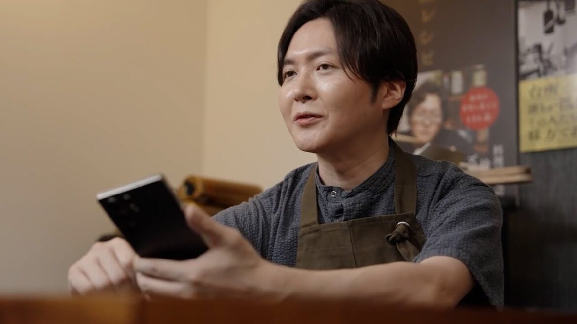 料理研究家リュウジ、YouTubeの料理撮影はGalaxyで！サムネイルのコツ明かす