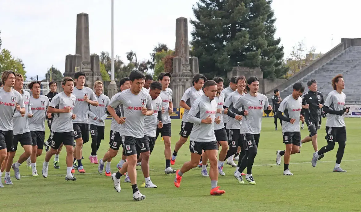 日本代表　メキシコ戦へ全27選手がピッチで調整　全体ビルドアップ→シュート練習など実施 - スポニチ Sponichi Annex サッカー