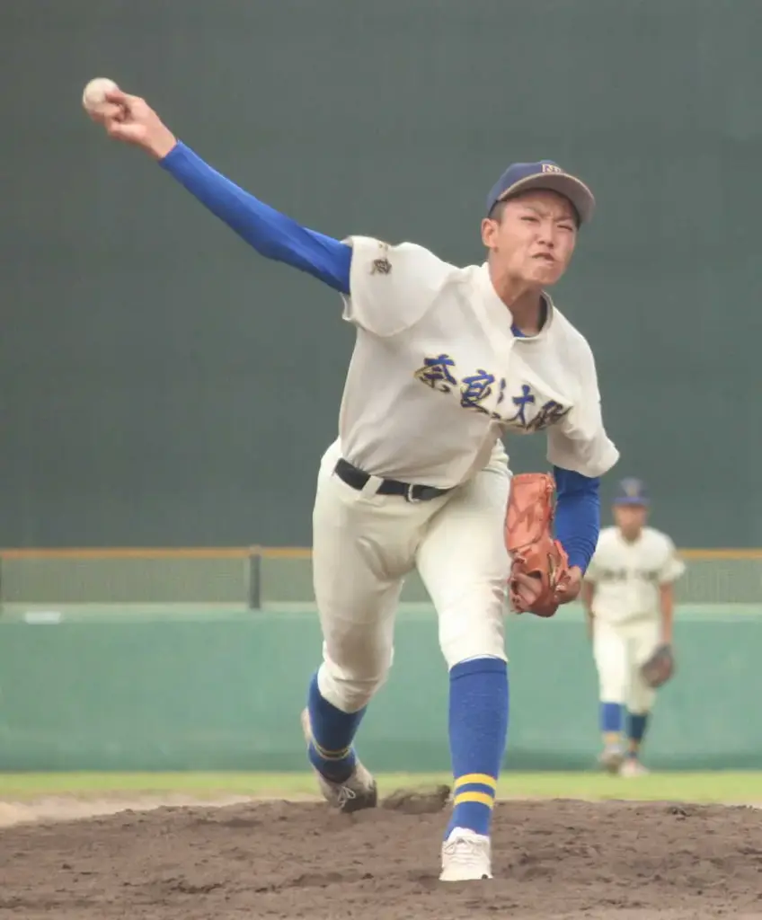 【高校野球】奈良大付の長身右腕が来秋候補に浮上！「支配下でプロに」早くもスカウト視察で7回零封 - スポニチ Sponichi Annex 野球