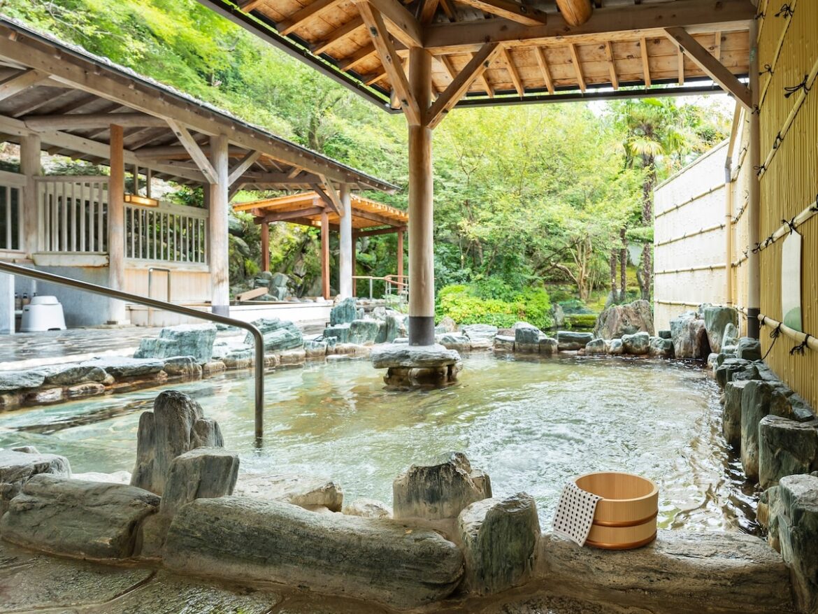 1人旅で行きたい「三重県の温泉地」ランキング！ 2位は「長島温泉」、1位は？【2025年調査】 - All About ニュース