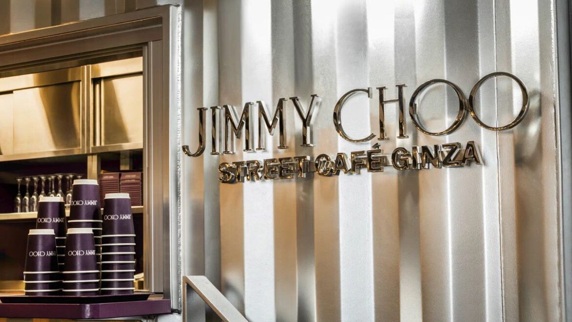 ジミー チュウが銀座に「ストリートカフェ」を初開業　NiziUメンバーも来場、英国スタイルの特別空間を披露 | ニュース - 風傳媒日本語版