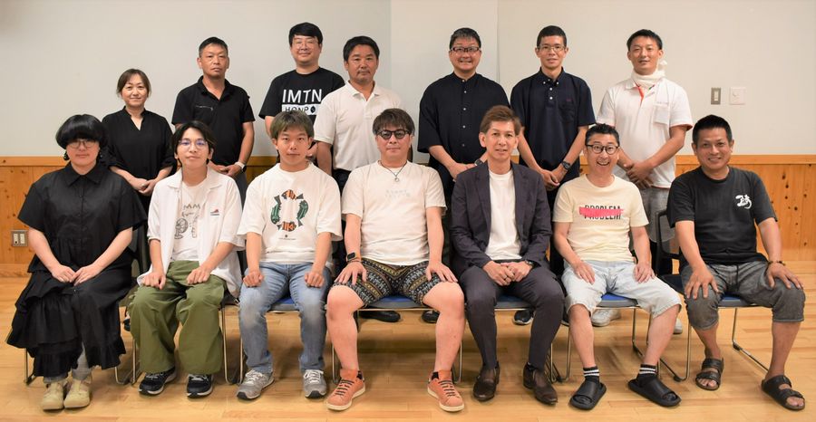 ２２回目の成功に向けて団結する実行委員のメンバー（高知市鴨部の鴨田ふれあいセンター）