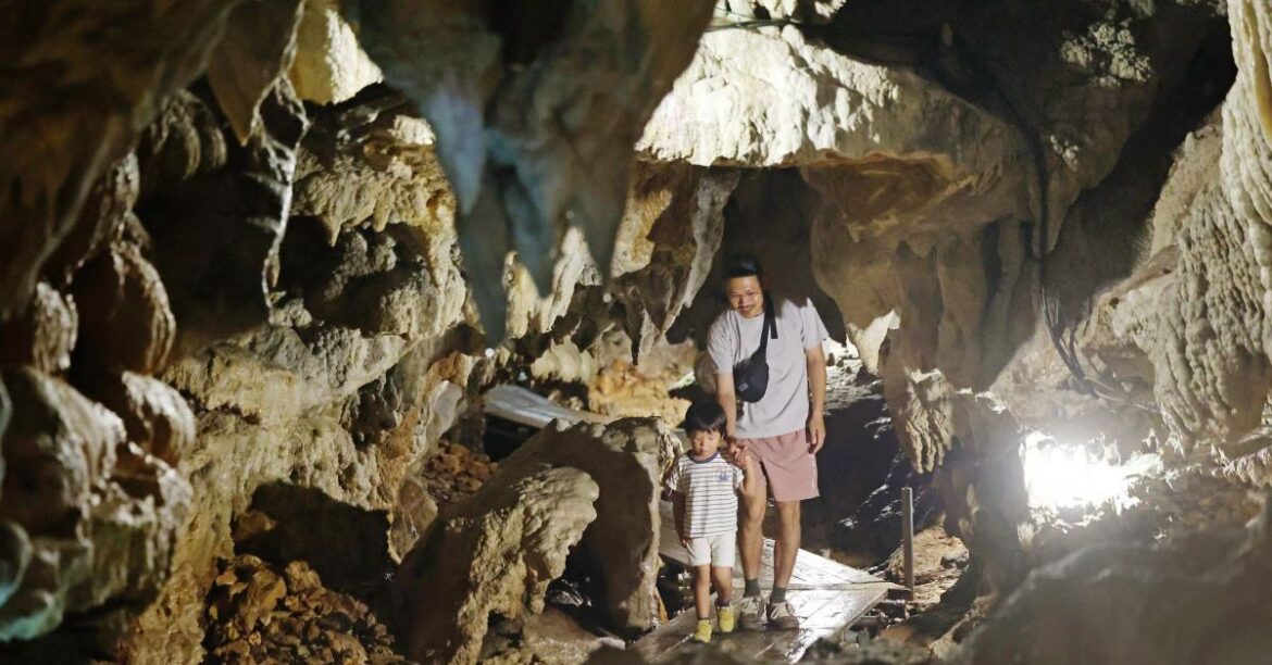 沖縄でも24度、鍾乳洞へ「涼」求め　きょう白露も残暑厳しく - 琉球新報デジタル