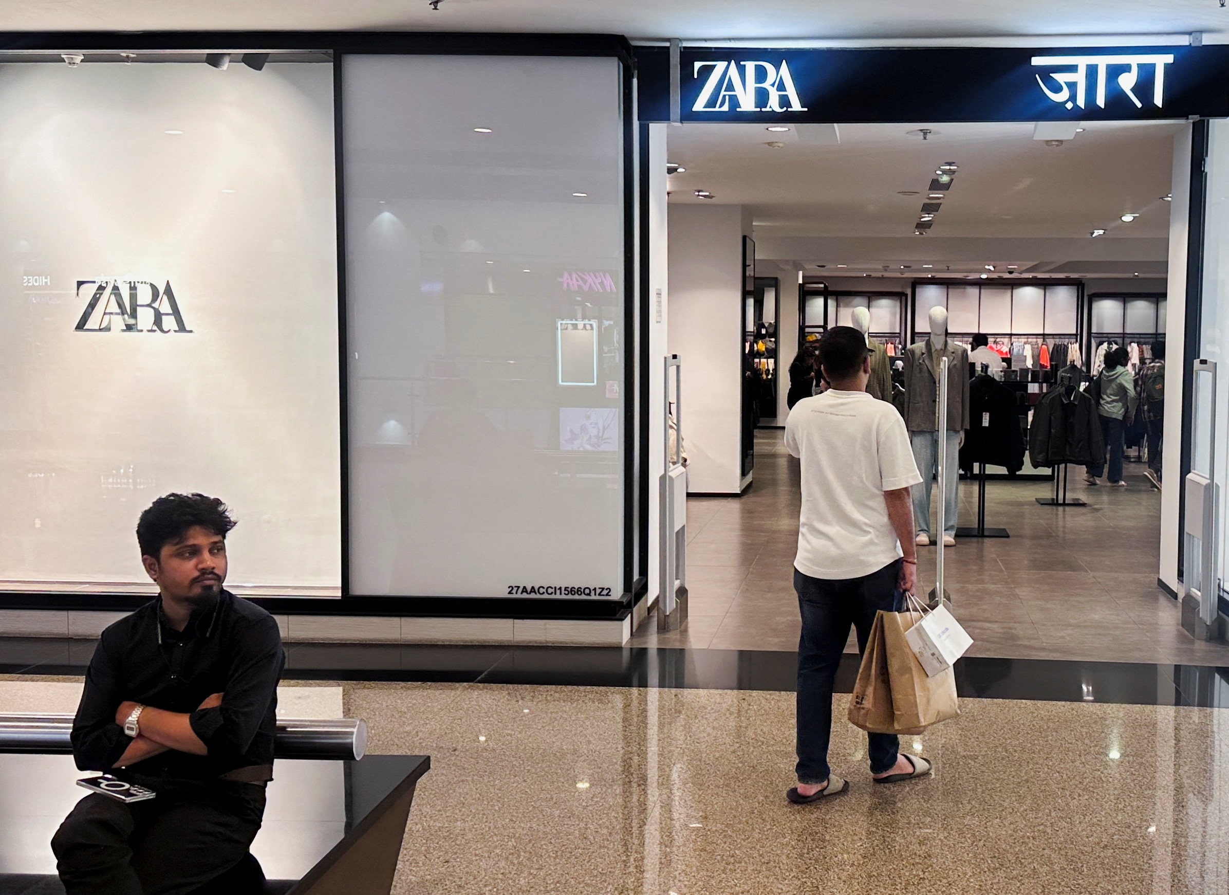 インド税制改革、外資系衣料ブランドに打撃　ＳＵＶは減税