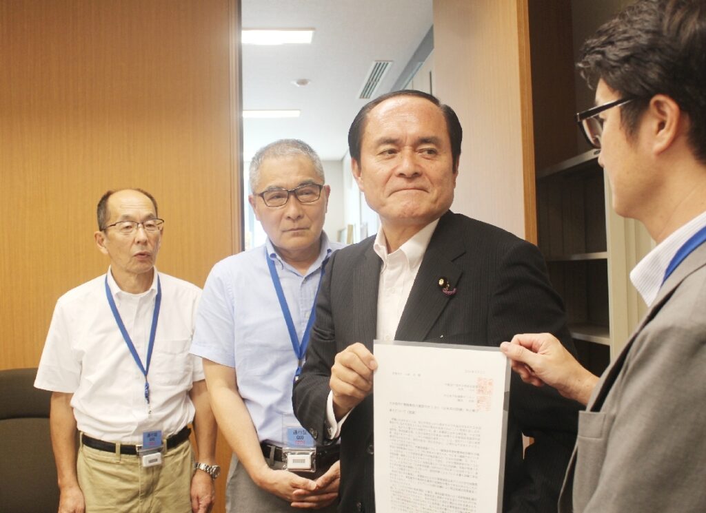 立民大分県連と県平和運動センターが防衛省に要望書　弾薬庫増設や長射程弾「説明を」 - 大分のニュースなら 大分合同新聞プレミアムオンライン Gate