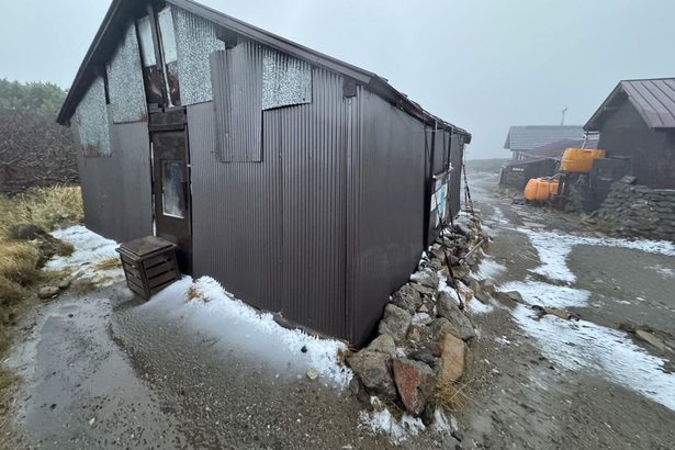黒岳で初雪確認　山頂にうっすら　北海道