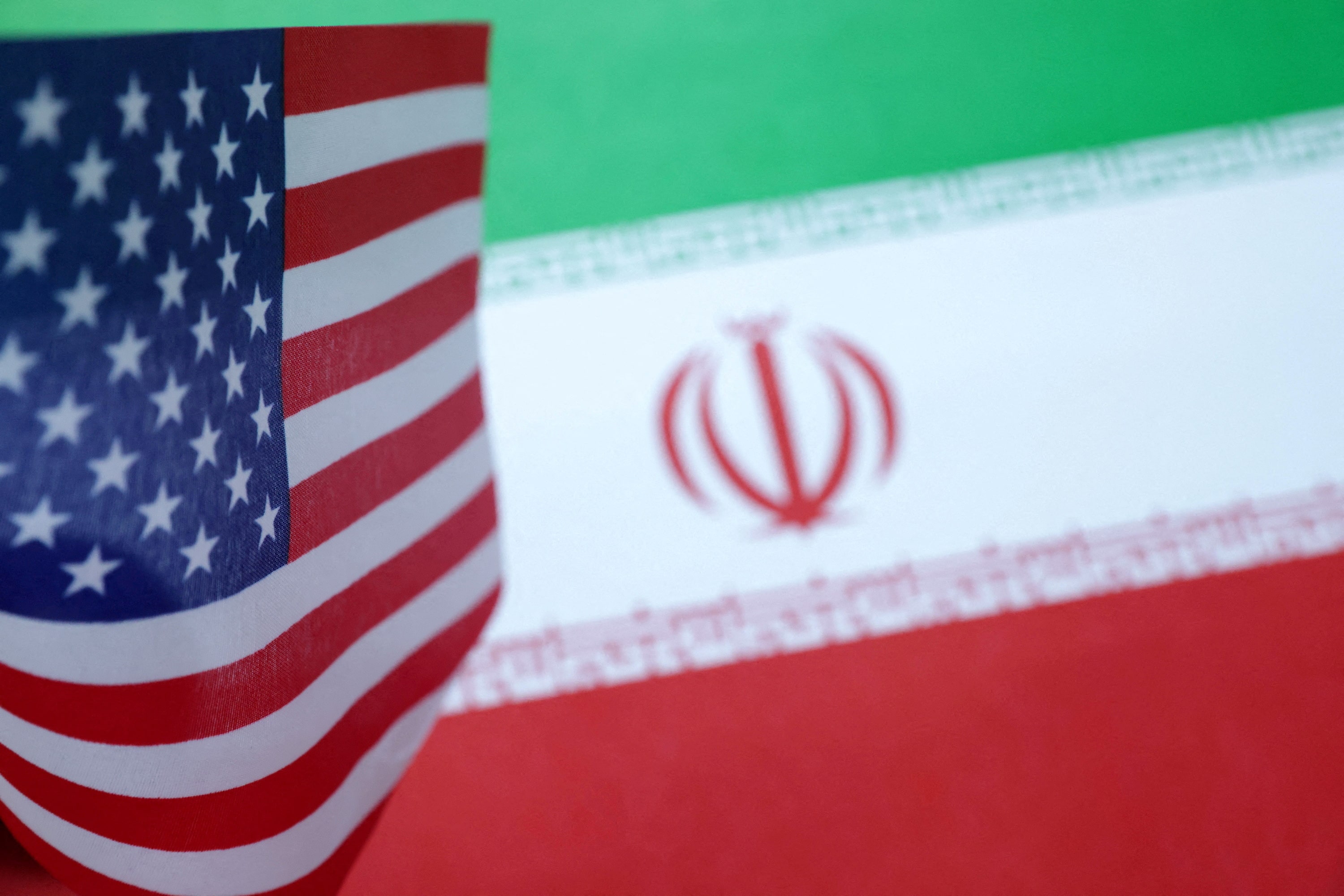 米、イラン人１００人を強制送還＝ＮＹＴ