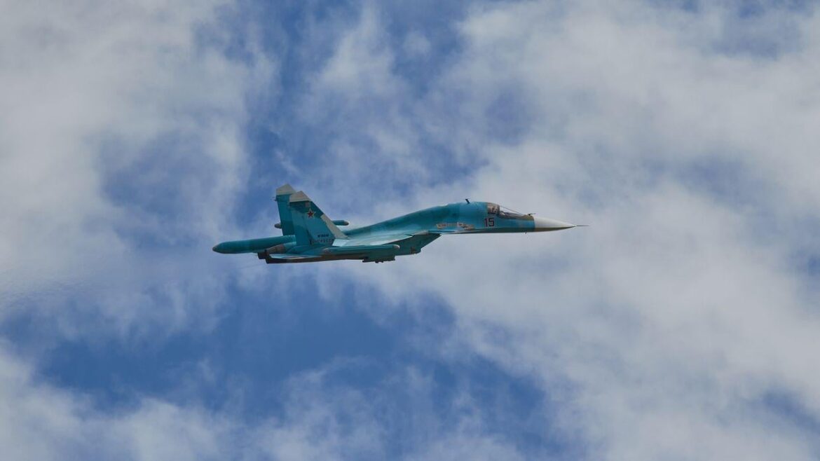ウクライナは、ザポリジア・オブラストの上にロシアのsu-34爆撃機を撃ち落とします、と空軍は言います