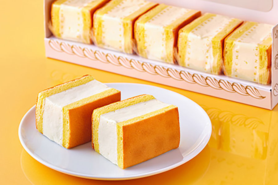 「マールブランシュ 大丸京都店」でのみ販売されるふんわり生クリームシフォンサンド（1個291円、5個セット1455円）