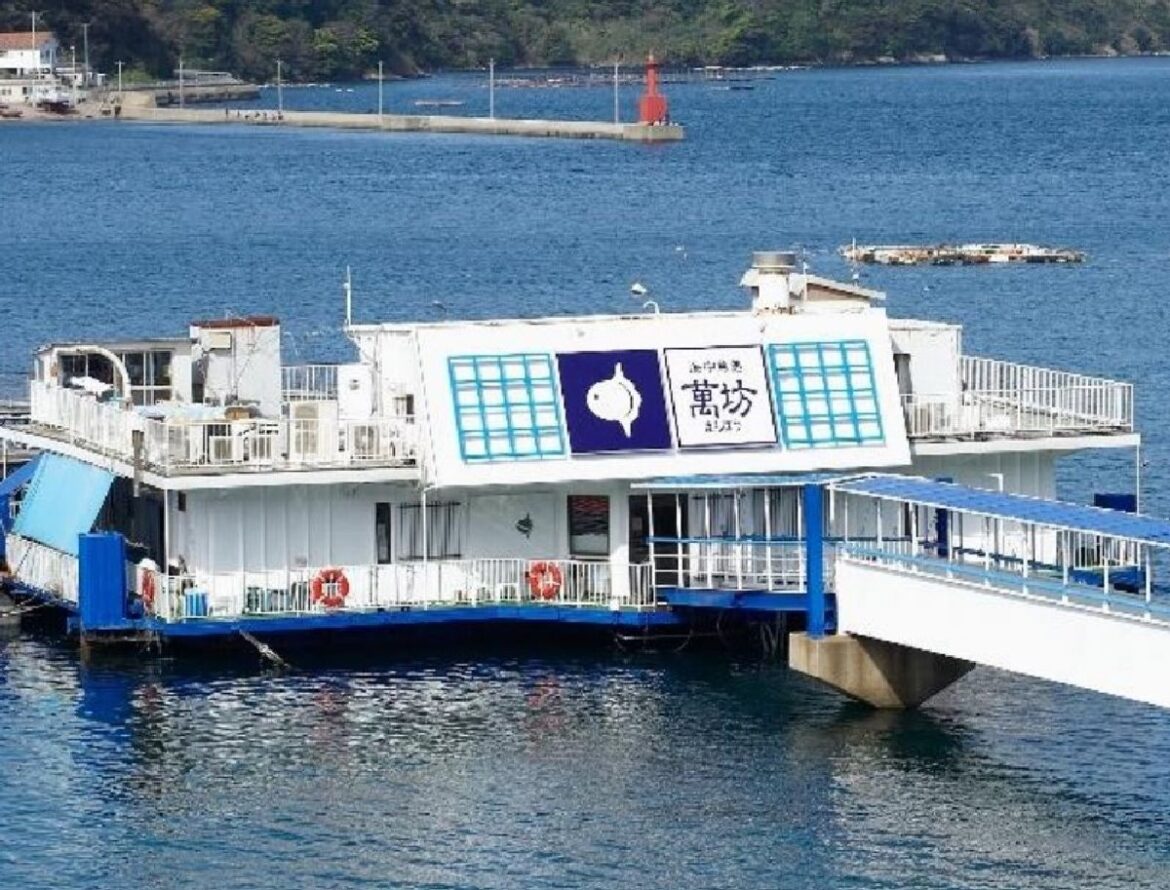 イカの生き造りが一番人気「海中レストラン萬坊」が全面リニューアルへ　2026年春に営業終了し、夏以降に営業再開 開業から42年、船が老朽化　現代のニーズに合わせ快適性向上へ | 行政・社会 | 佐賀県のニュース