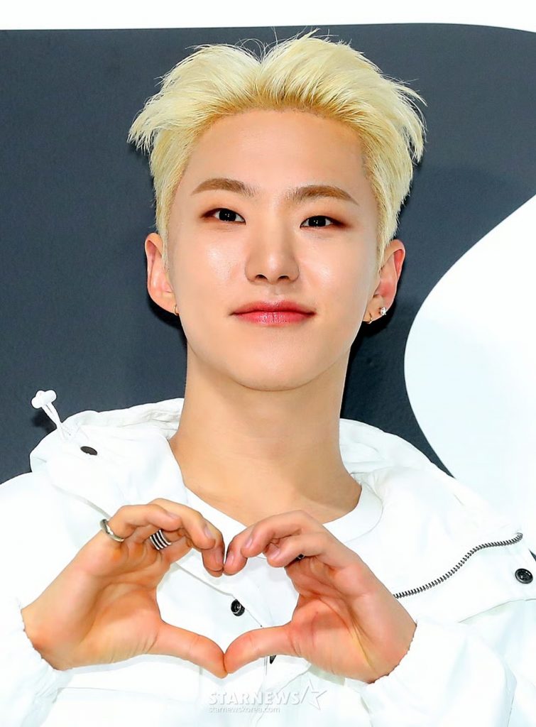 (c)STARNEWS