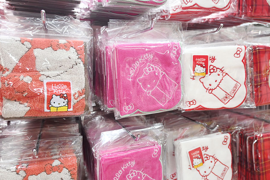 Hello Kitty展オリジナル ミニタオル（770円）撮影：Lmaga.jp