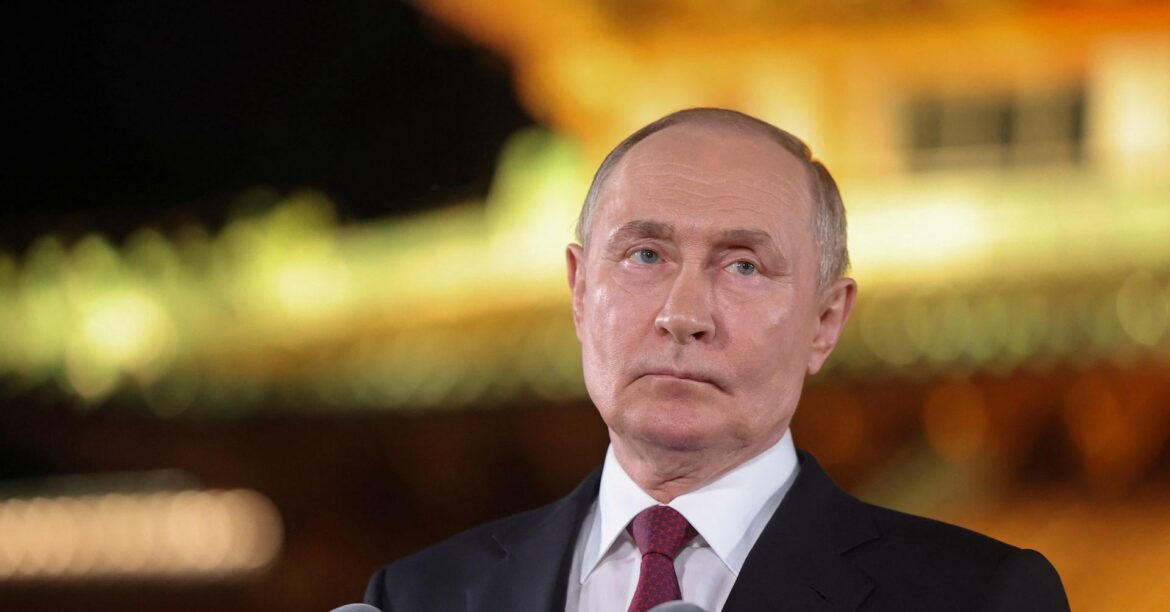 プーチンはモスクワでゼレンスキーに会う準備ができていると言います