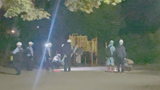 【速報】札幌市内の公園で40代男性が親子のヒグマに襲われ負傷「腕からかなりの出血」 現場には動物の糞も 約1時間後には500ｍほど離れた場所でも出没　札幌市西区平和丘陵公園