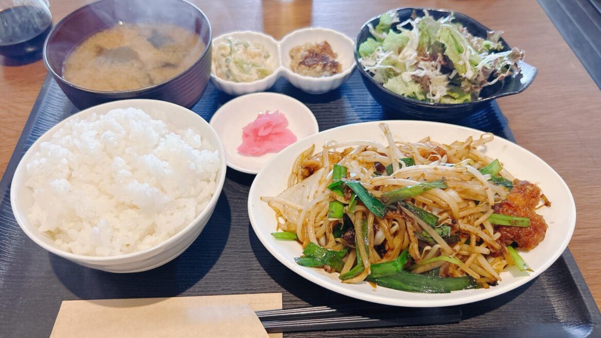 【京都市下京区】日替わり700円でご飯大盛り無料！階段を上がれば待っている、コスパ最強の隠れ家食堂（みやこ） - エキスパート - Yahoo!ニュース