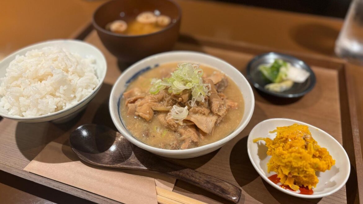 【高松市】ランチ営業がスタート♪ご飯が止まらない絶品もつ煮込み（鈴木広子） - エキスパート - Yahoo!ニュース