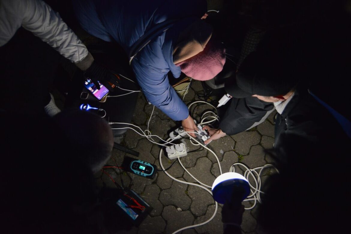 ウクライナ、燃料19億ユーロ購入必要－ロシアが冬を控えガス施設攻撃 - Bloomberg