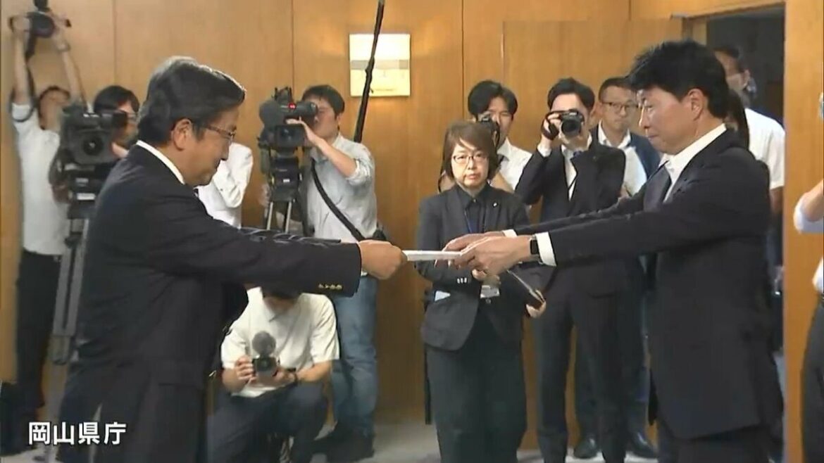 ファジアーノ岡山の新たなホームスタジアムの建設を求める「50万筆を超える署名」岡山県知事と岡山県議会議長に提出 – ライブドアニュース – ライブドアニュース ファジアーノ岡山の新たなホームスタジアムの建設を求める「50万筆を超える署名」岡山県知事と岡山県議会議長に提出 - ライブドアニュース - ライブドアニュース