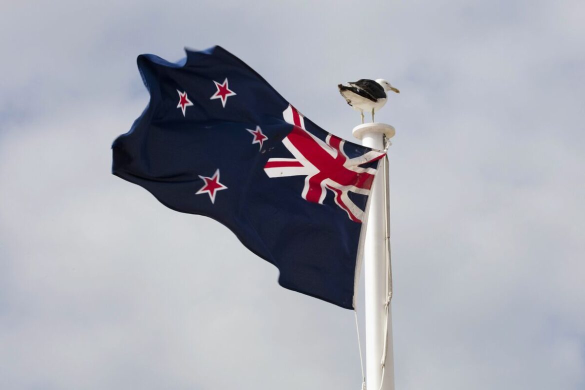 NZ中銀0.5ポイント利下げ、政策金利2.5％－さらなる追加緩和示唆 - Bloomberg