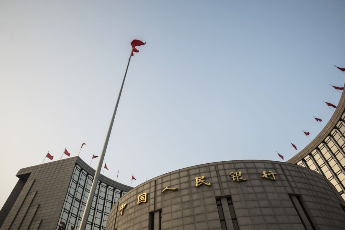 中国の与信、9月の伸び低調－新規融資は予想下回る増加にとどまる - Bloomberg