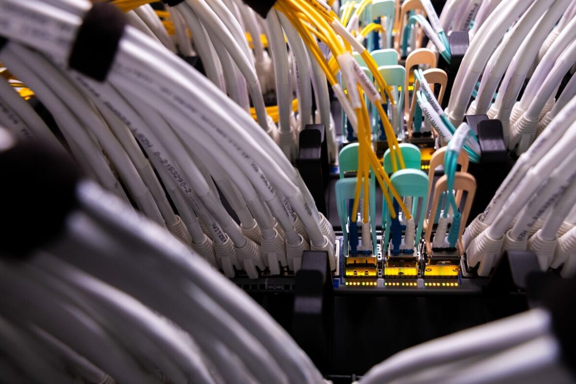 エヌビディア、豪で再エネ利用データセンター網構築-投資額4400億円 – Bloomberg エヌビディア、豪で再エネ利用データセンター網構築-投資額4400億円 - Bloomberg