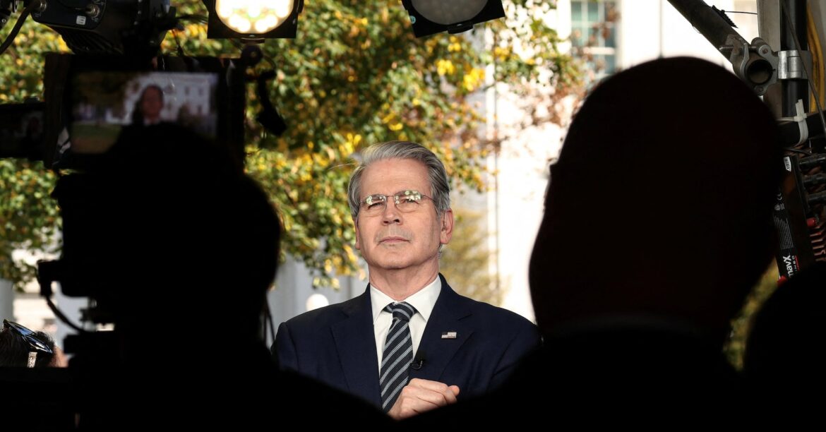 片山財務相、ベセント米財務長官と電話会談 内容はコメント控える | ロイター 片山財務相、ベセント米財務長官と電話会談 内容はコメント控える | ロイター