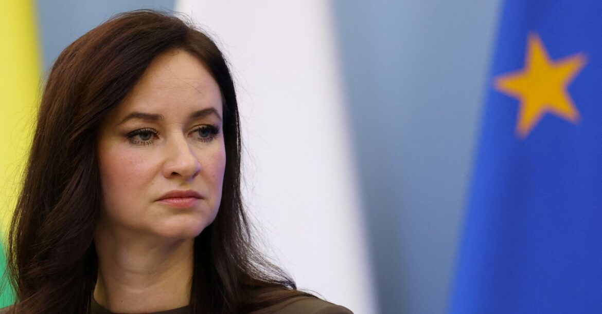 リトアニア、ベラルーシからの密輸運搬気球撃墜へ 空港閉鎖相次ぎ | ロイター リトアニア、ベラルーシからの密輸運搬気球撃墜へ 空港閉鎖相次ぎ | ロイター