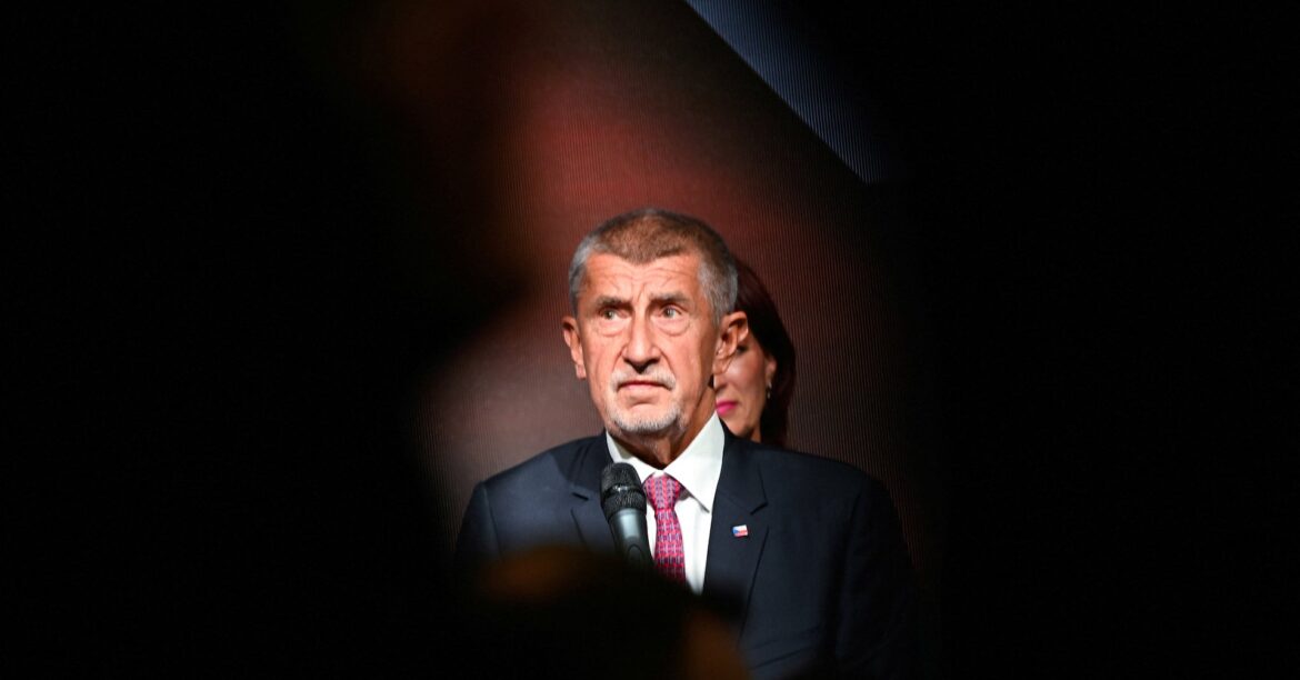 チェコ、来月3日に連立合意署名へ　ポピュリスト政党がＥＵ懐疑派・極右と連携 | ロイター