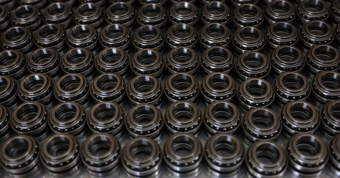 インド・ＥＵのＦＴＡ交渉、鉄鋼・車・炭素税でさらなる協議必要 | ロイター