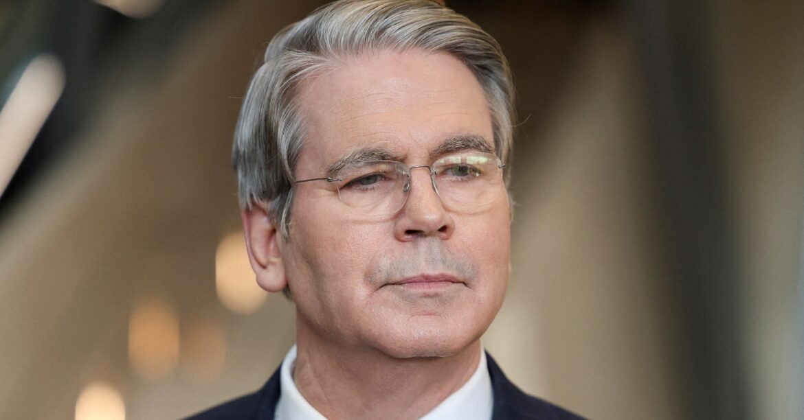 中国がレアアース巡り「仕掛けた攻撃」は「誤り」＝米財務長官 | ロイター