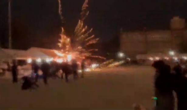 「花火の筒は倒れておらず、側面から火」 5人けがの暴発事故 関係者が証言 事故の花火は輸入品 山梨(YBS山梨放送) 「花火の筒は倒れておらず、側面から火」 5人けがの暴発事故 関係者が証言 事故の花火は輸入品 山梨(YBS山梨放送)