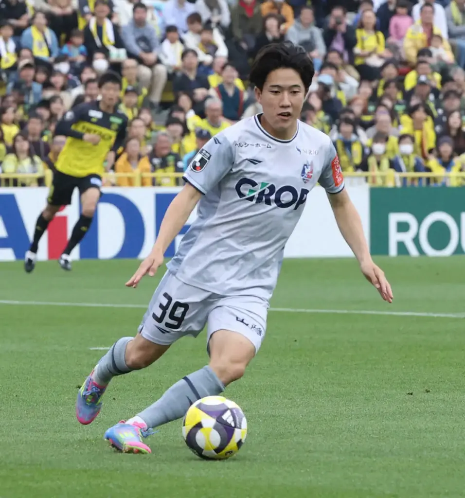 岡山はMF佐藤龍之介の19歳初ゴールも空砲　GK退場が響いてC大阪に競り負ける - スポニチ Sponichi Annex サッカー