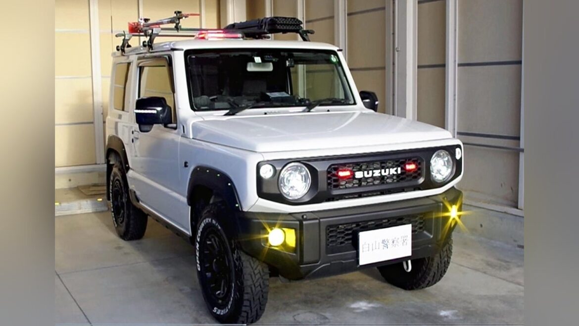 「赤色灯かっこいい」…２０歳の大学生、不正改造の車でパトカーみたいに職質から逃走 - 読売新聞オンライン