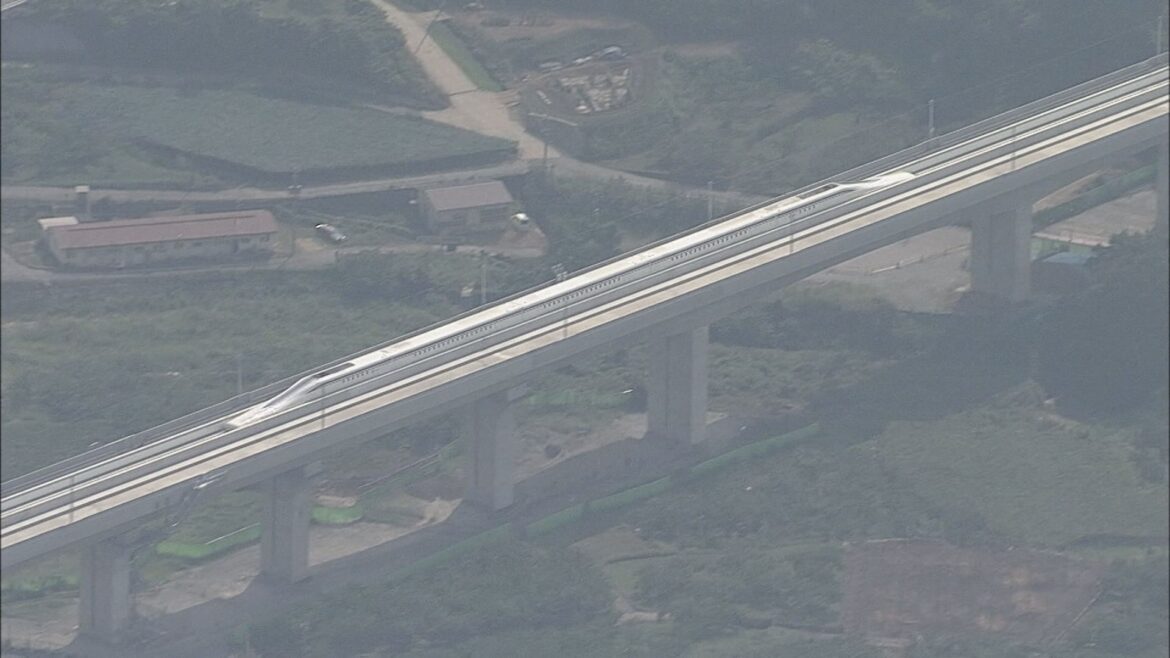 【速報】リニア中央新幹線 品川-名古屋間の総工費が約4兆円増の約11兆円に増加見通し 物価高・難工事など影響(TBS NEWS DIG Powered by JNN) 【速報】リニア中央新幹線 品川-名古屋間の総工費が約4兆円増の約11兆円に増加見通し 物価高・難工事など影響(TBS NEWS DIG Powered by JNN)