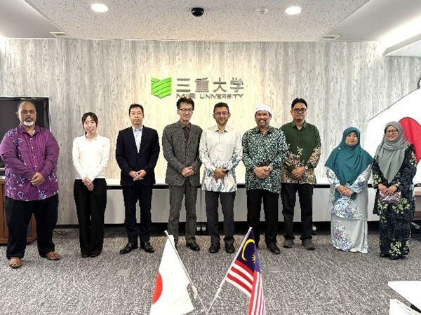 タチ大学からの表敬訪問の様子