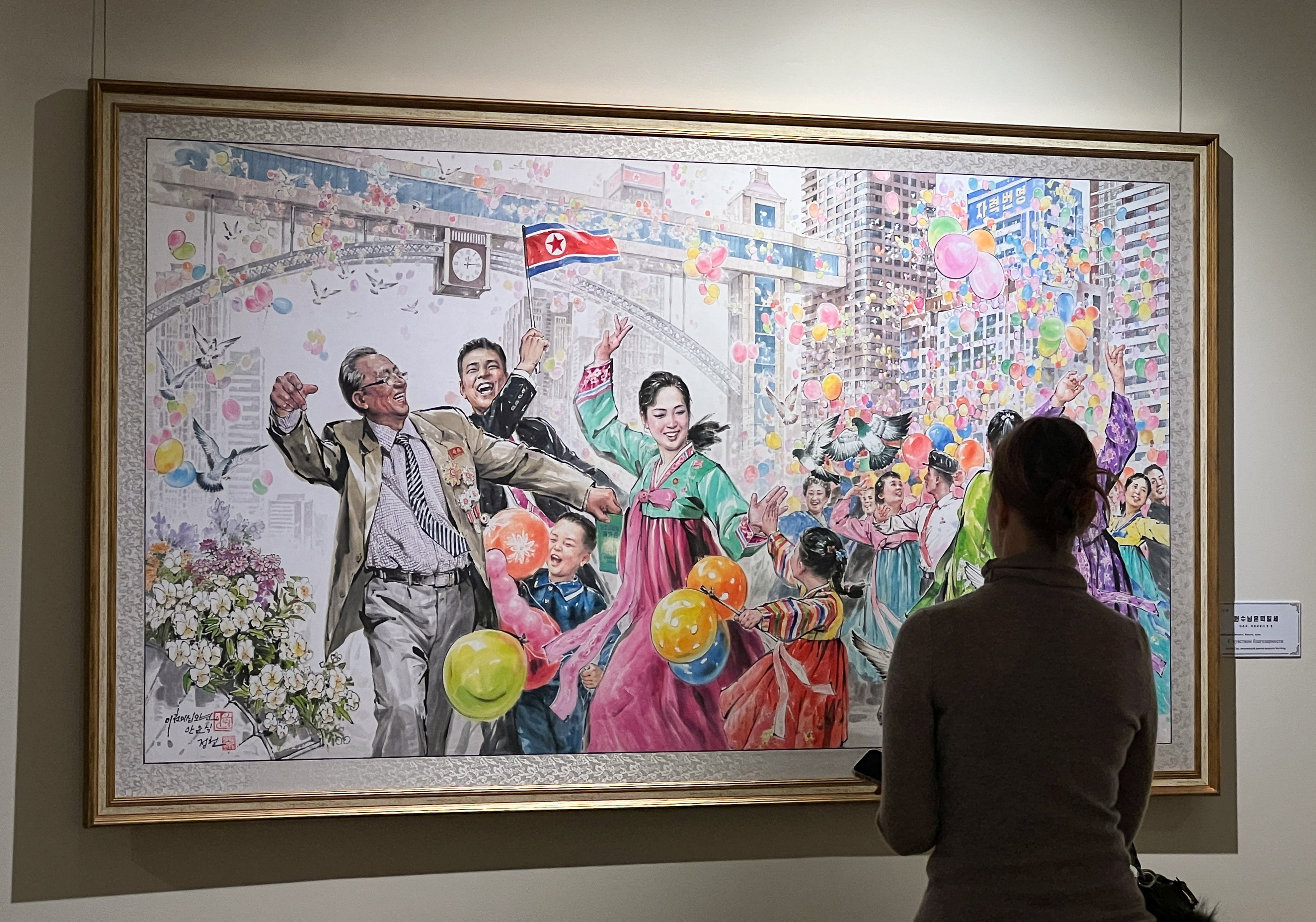 アングル：ウクライナ戦の共闘誇る露朝、モスクワで「最大規模」の北朝鮮美術展