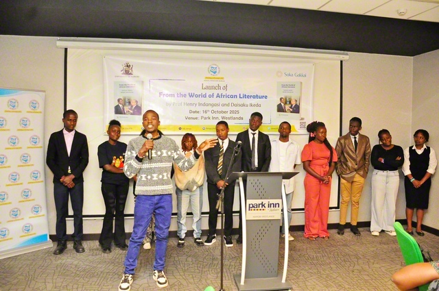 対談集を先んじて読了したナイロビ大学の学生の有志が、その感想を詩と歌に託して発表した