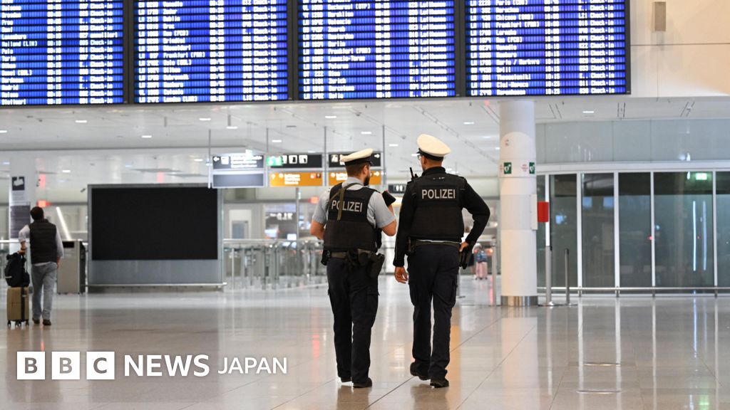 独ミュンヘン空港にまたドローン飛来、24時間以内で2度目の一時閉鎖 – BBCニュース 独ミュンヘン空港にまたドローン飛来、24時間以内で2度目の一時閉鎖 - BBCニュース